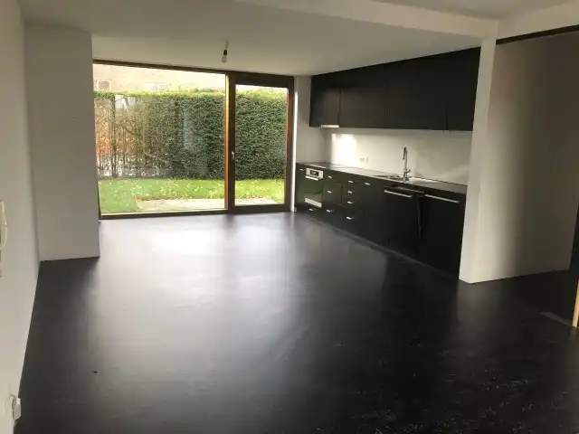 Gelijkvloers appartement met 1 slk foto 2