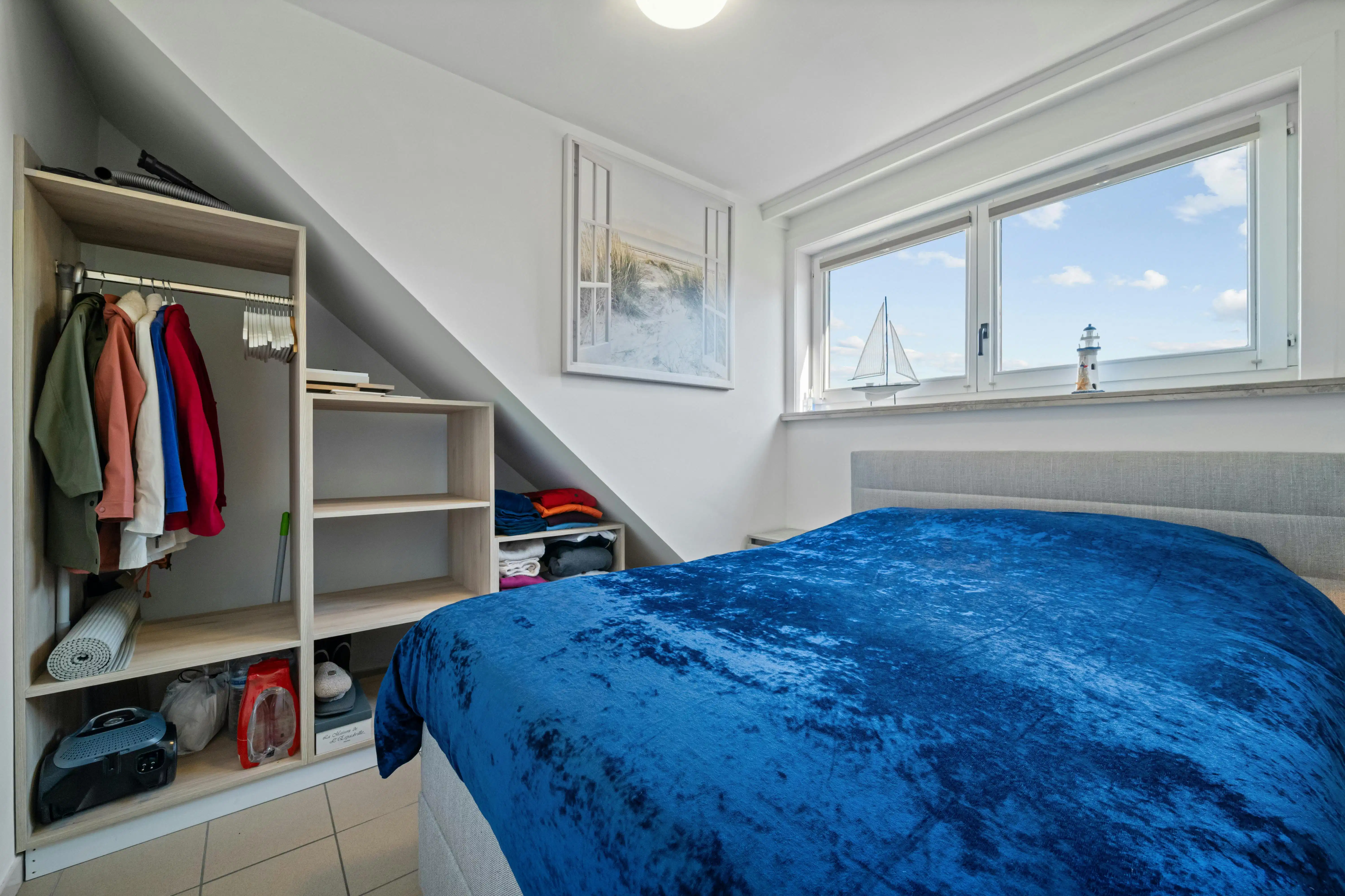 Volledig gerenoveerd 1 slaapkamerappartement vlakbij Zee ! foto 8