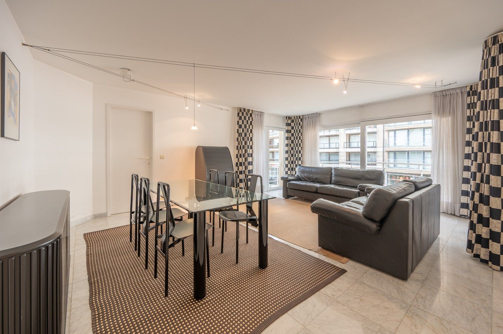 Twee-slaapkamer appartement in standingvolle villaresidentie in het Zoute foto 3