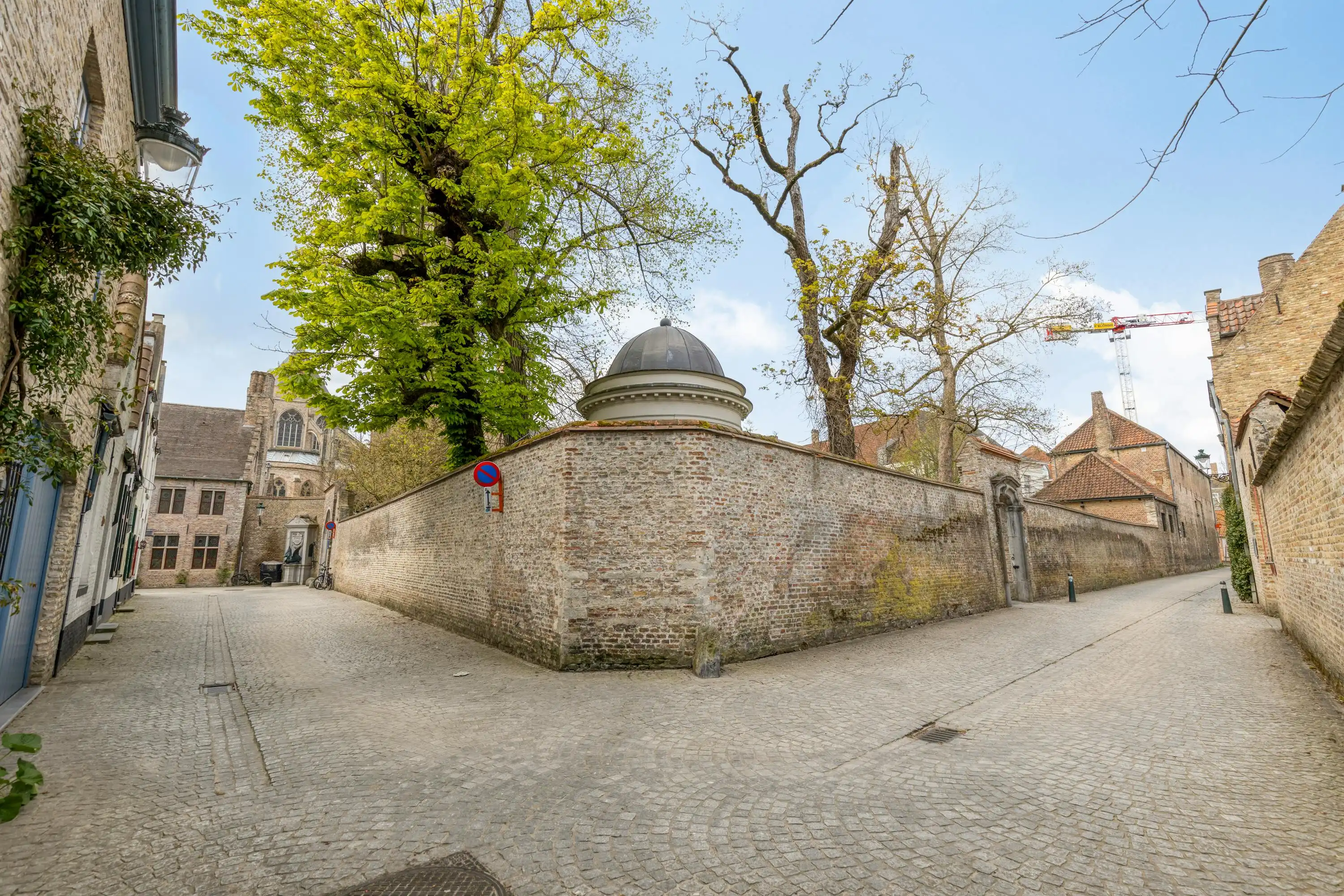 Charmant, instapklare herenhuis (°2007) op toplocatie in Brugge foto 21