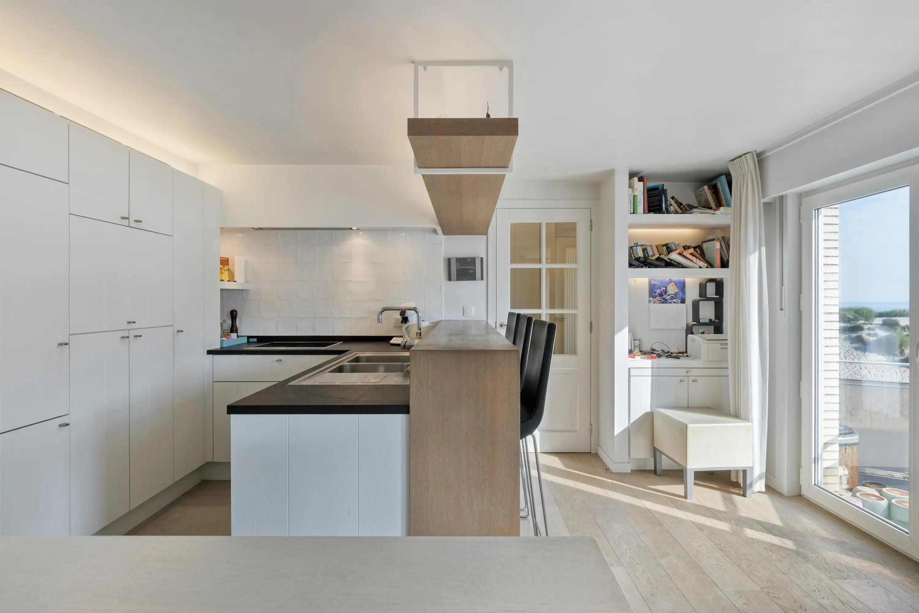 Gerenoveerd appartement (114 m²) vlakbij het strand te Koksijde foto 4