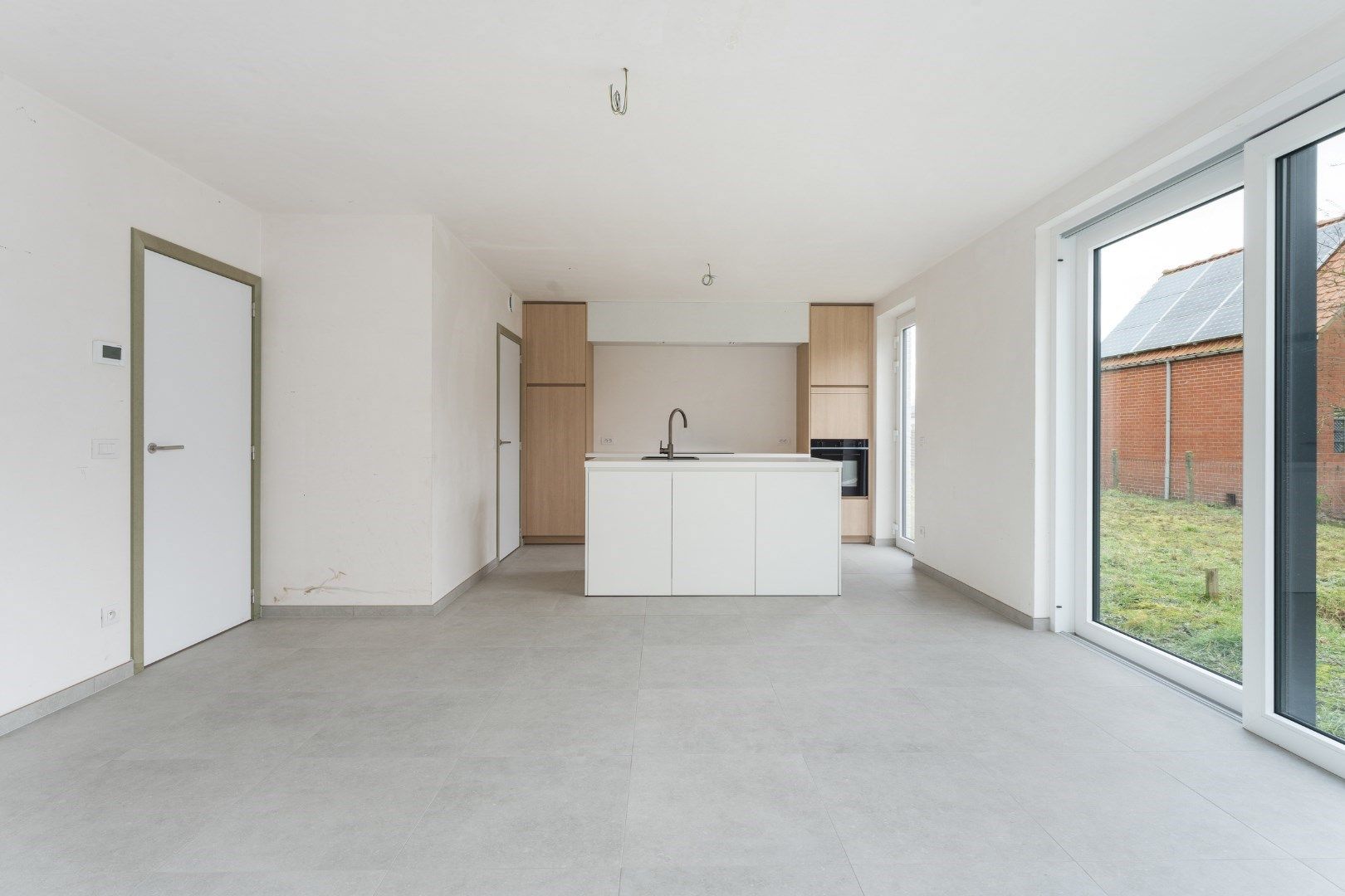 Rustig gelegen halfopen nieuwbouwwoning  foto 8