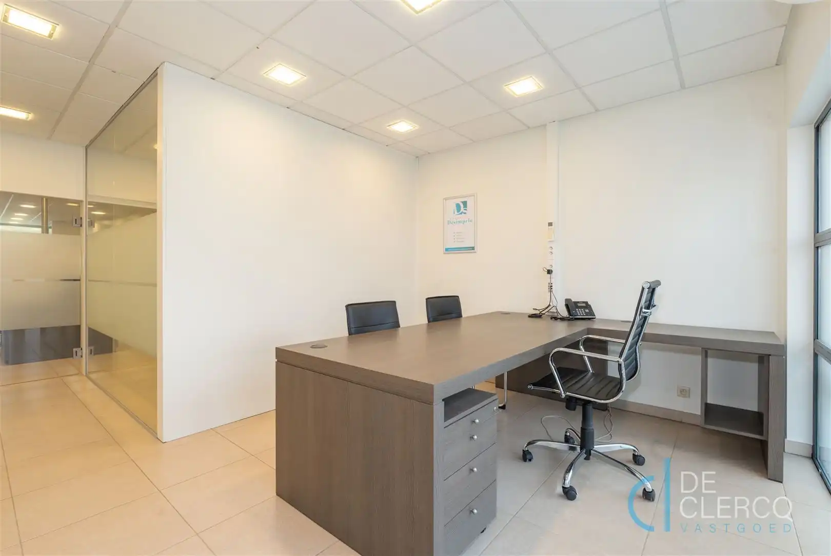 Tijdloos kantoor te koop aan parking in centrum Lochristi!  foto 9