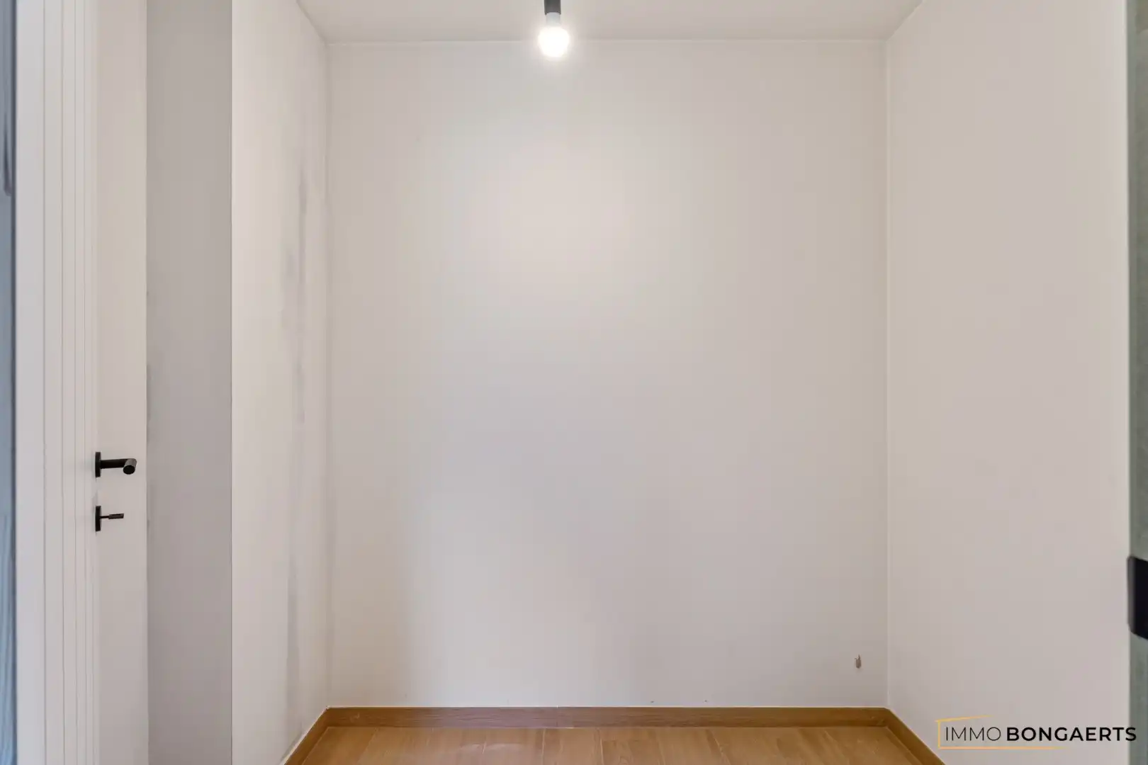 Nieuwbouwwoning met 4 slaapkamers foto 13