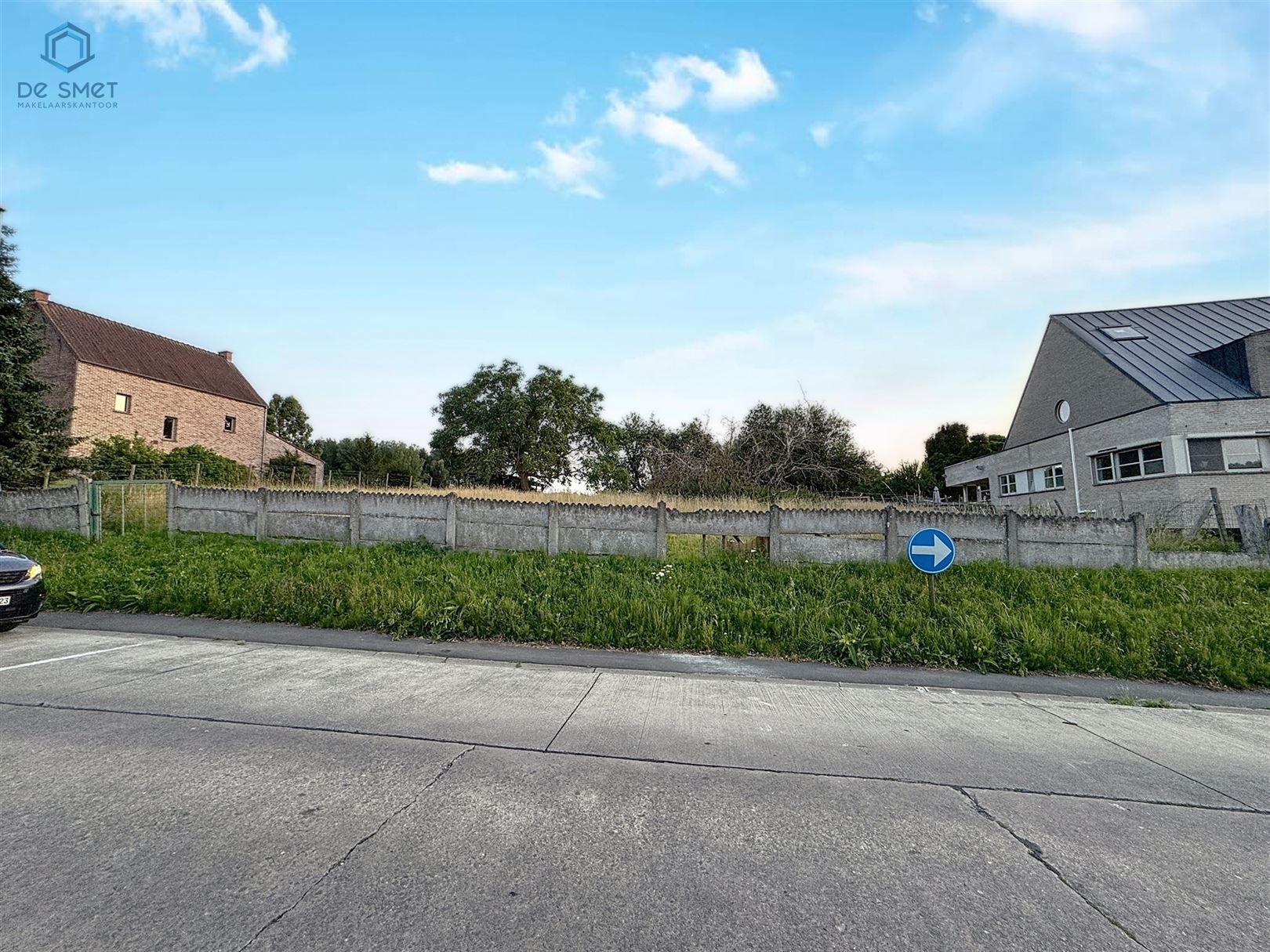 Bouwgrond voor halfopen bebouwingen op ruim perceel te Geraardsbergen  foto {{pictureIndex}}