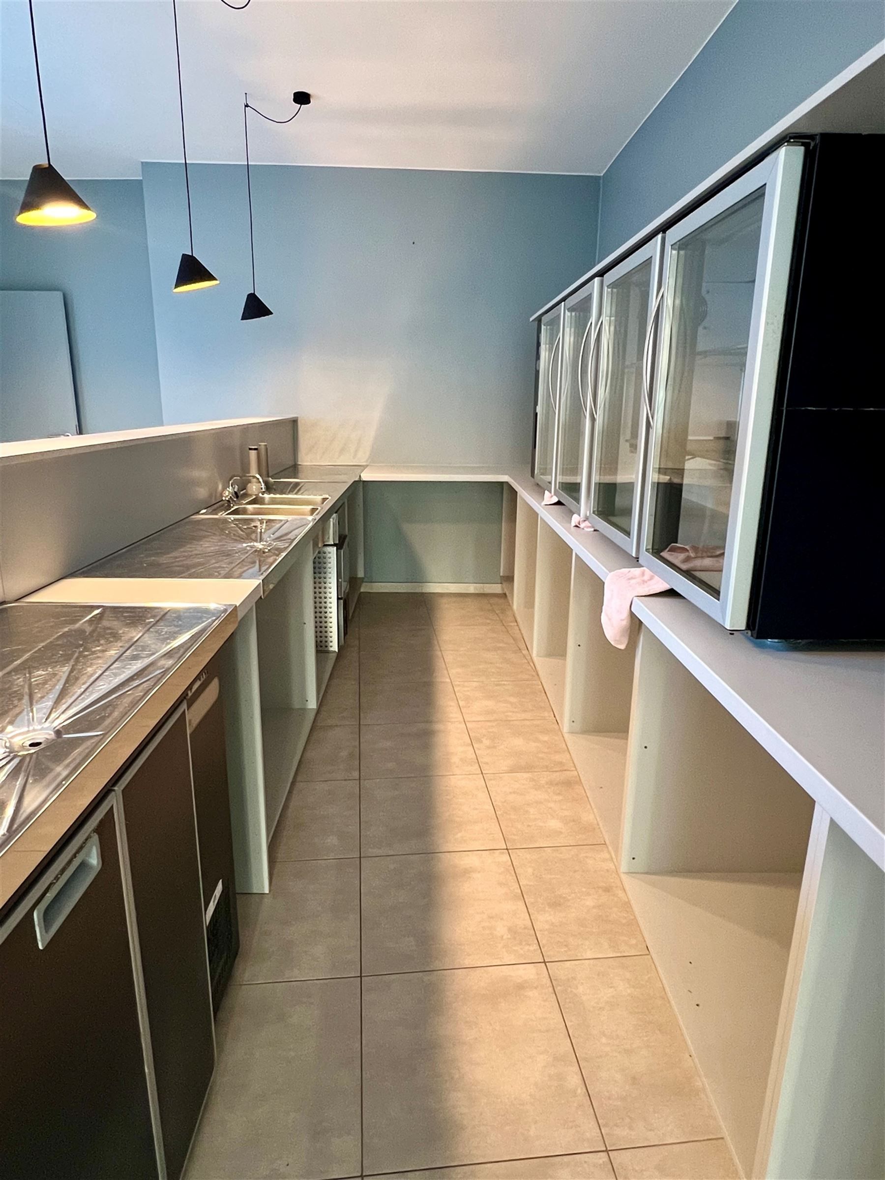Ruime en gezellige woning met 3 slaapkamers, garage en tuin. Veel mogelijkheden! foto 7