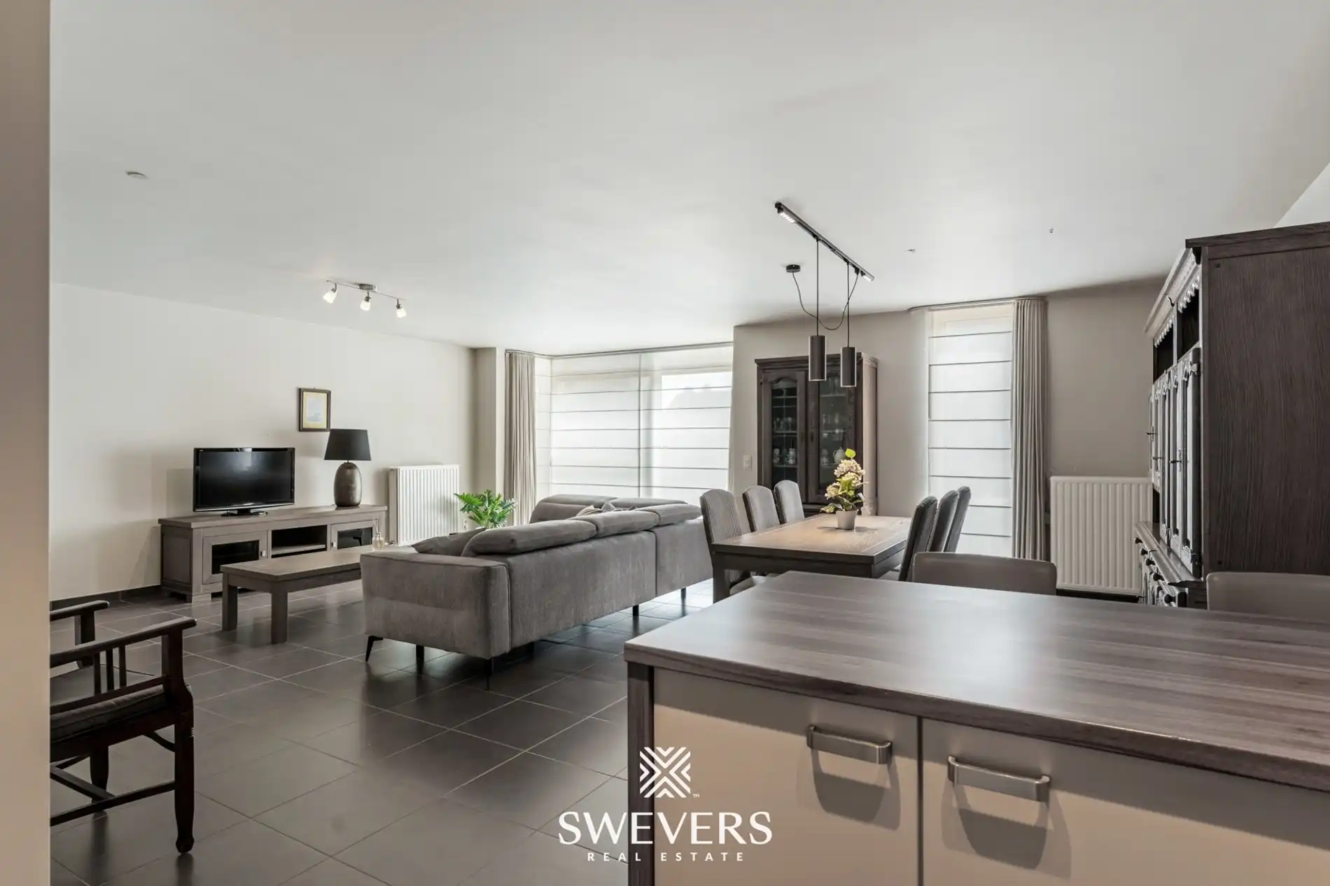2-slaapkamerappartement met terras, autostaanplaats en berging foto 11