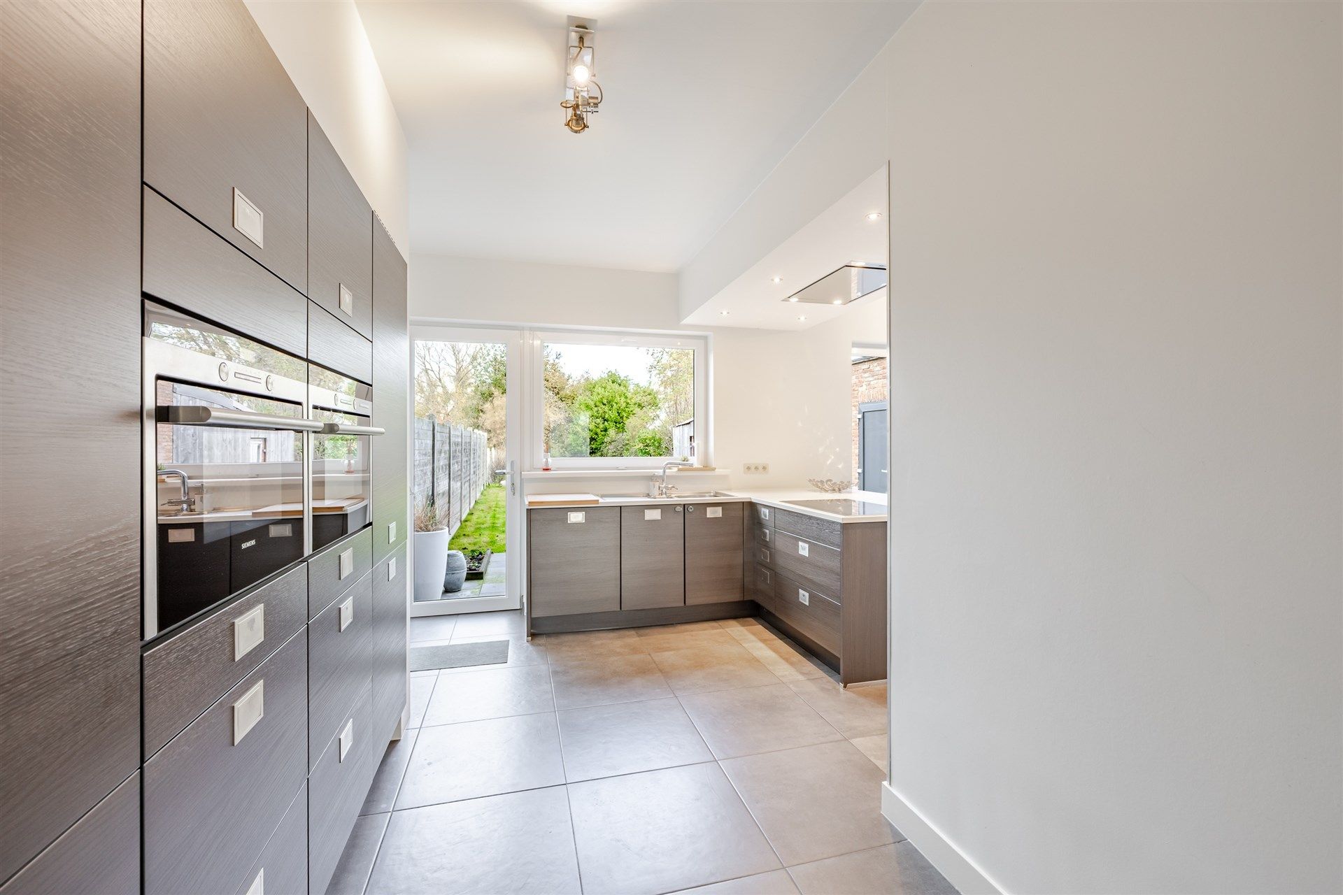 Modern ingerichte gezinswoning met uitstekende ligging nabij Aalst foto 5