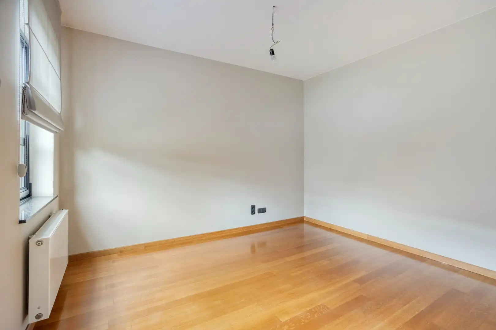 Landelijk en stijlvol wonen in alle rust – Ruime villa met fraai aangelegde tuin foto 14