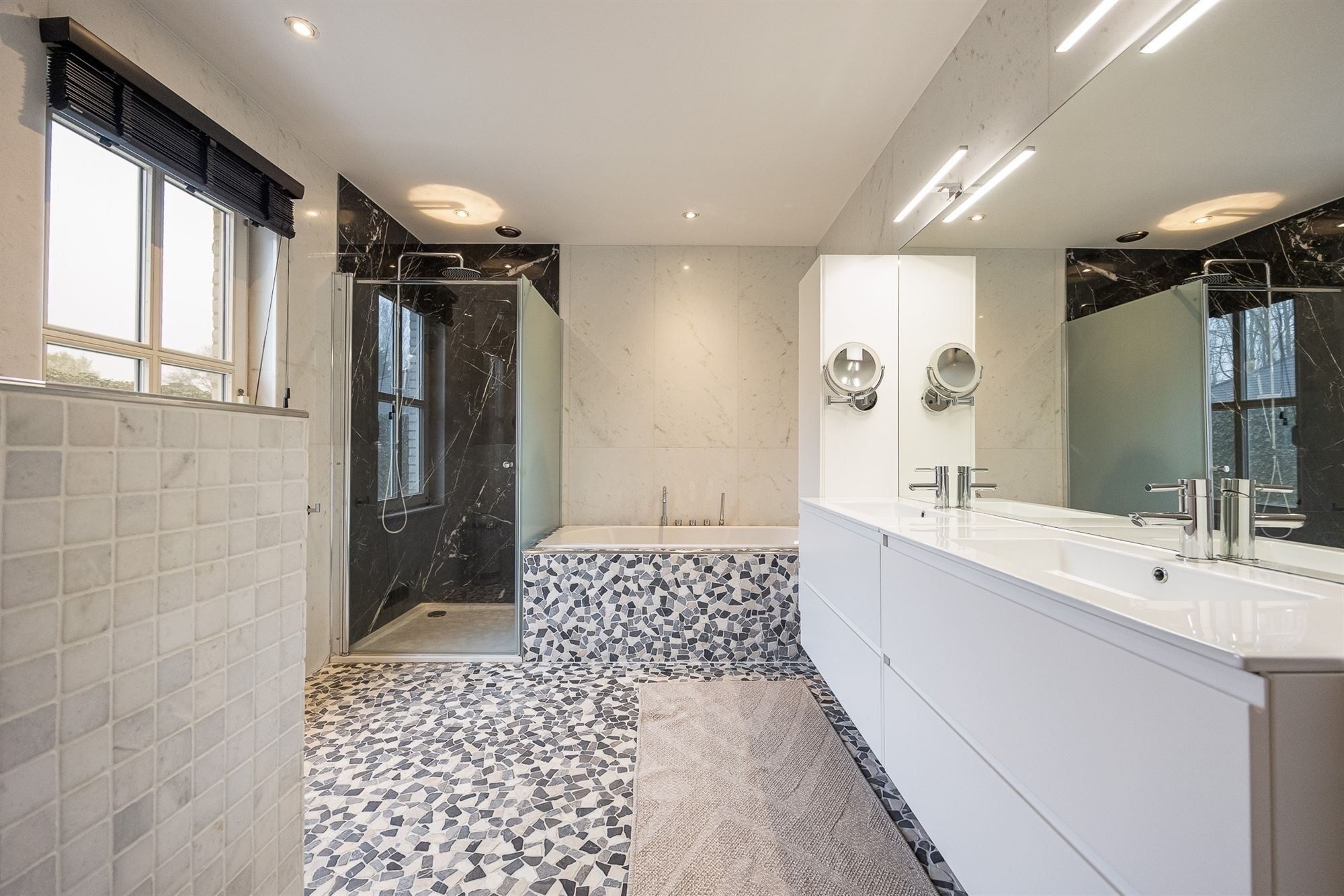 Moderne vrijstaande woning met royale tuin  foto 10