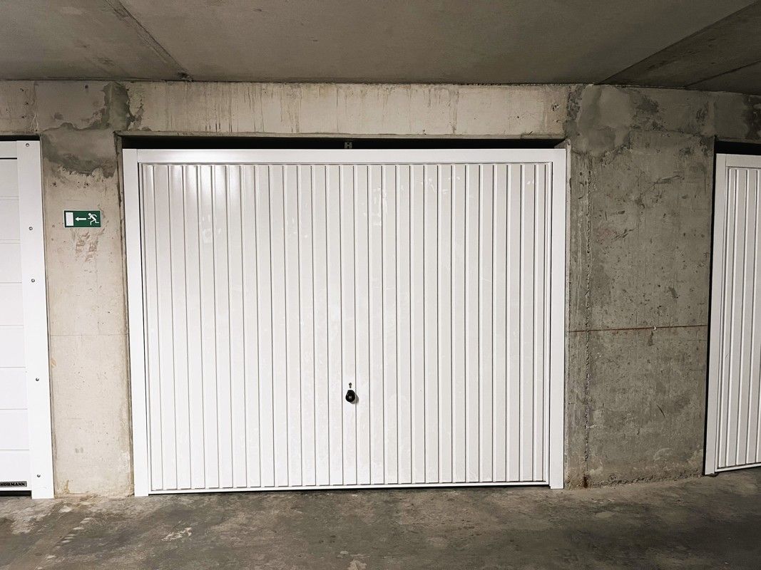Appartement met terrassen en garage te huur foto 10