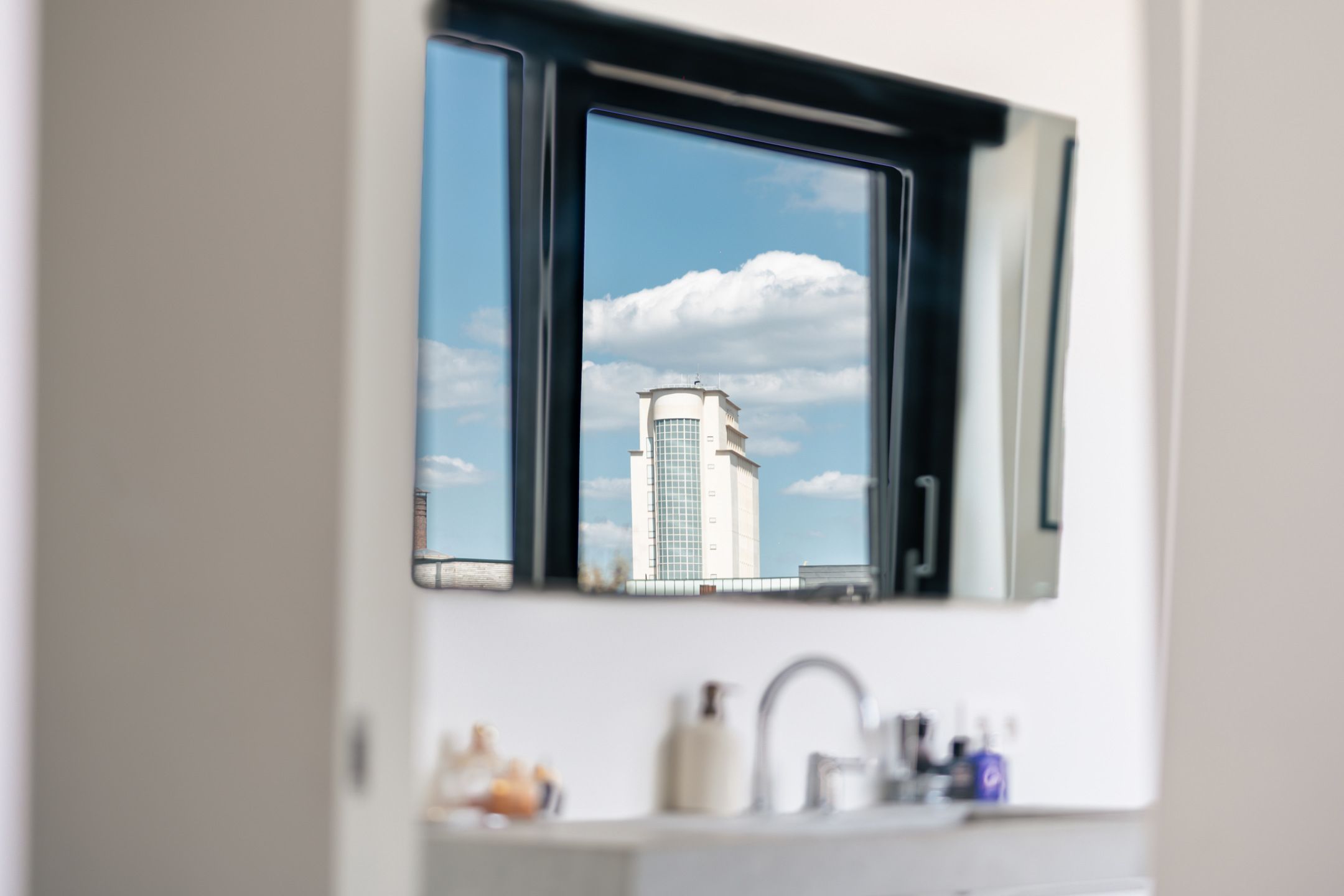 Luxe penthouse met zonneterras (40m²) in de begeerde Markgravewijk – instapklaar, lichtrijk en energiezuinig foto 17