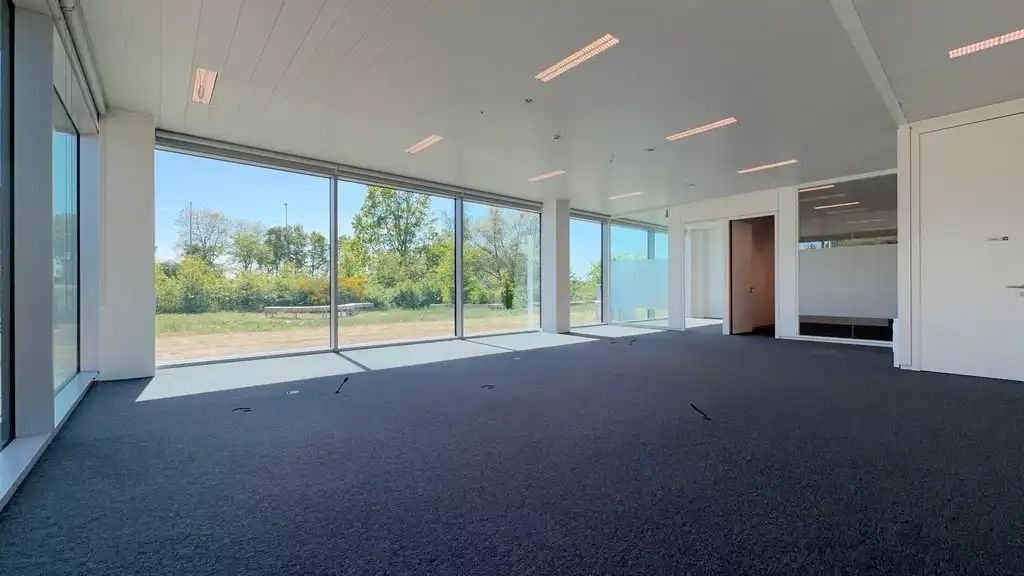Instapklaar kantoorgelijkvloers te huur in Blue Towers in Gent foto 15