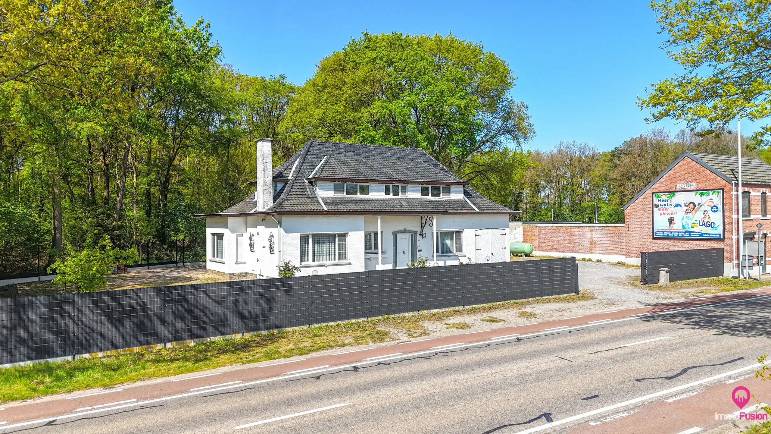 Ruime open bebouwing van 328m² met 5 slpk op toplocatie! foto 39