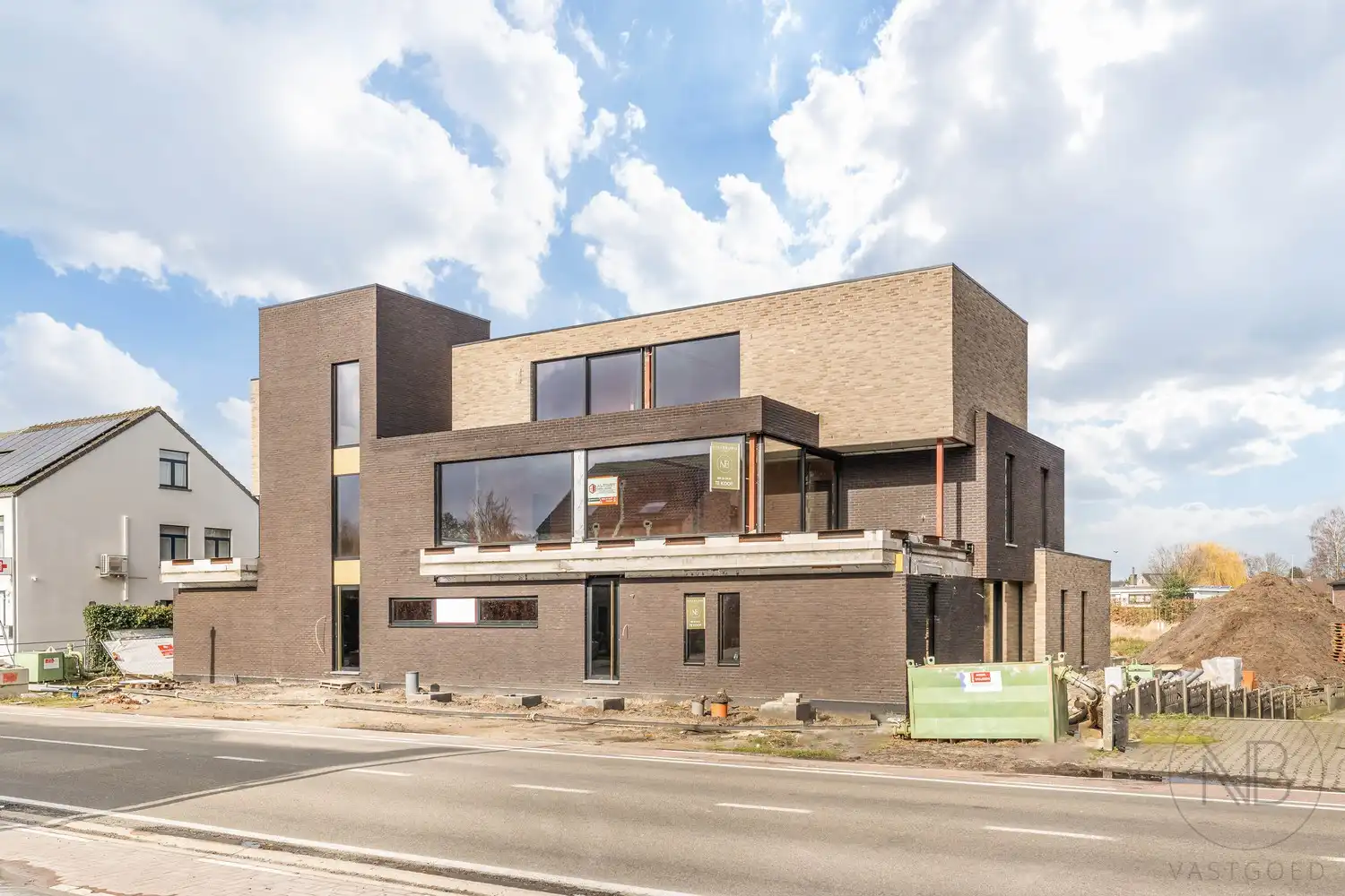 Appartement met 2 slaapkamers incl. parking en kelderberging foto {{pictureIndex}}