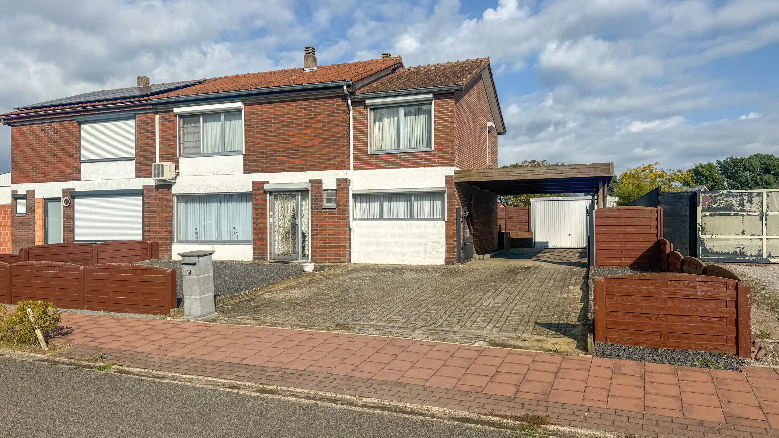 Hoofdfoto van de publicatie: Ruime gezinswoning met 4 slaapkamers op 977 m² in Houthalen!