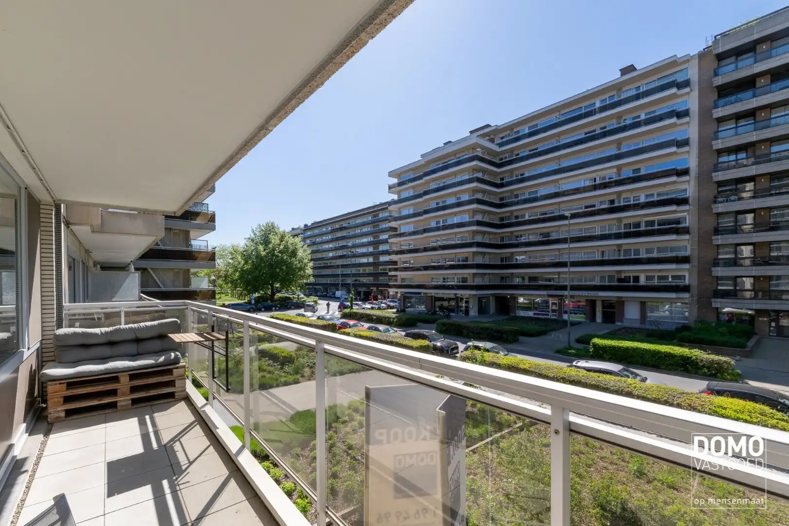 RUIM 2-SLAAPKAMERAPPARTEMENT MET TWEE TERRASSEN EN ENERGIELABEL B foto 2