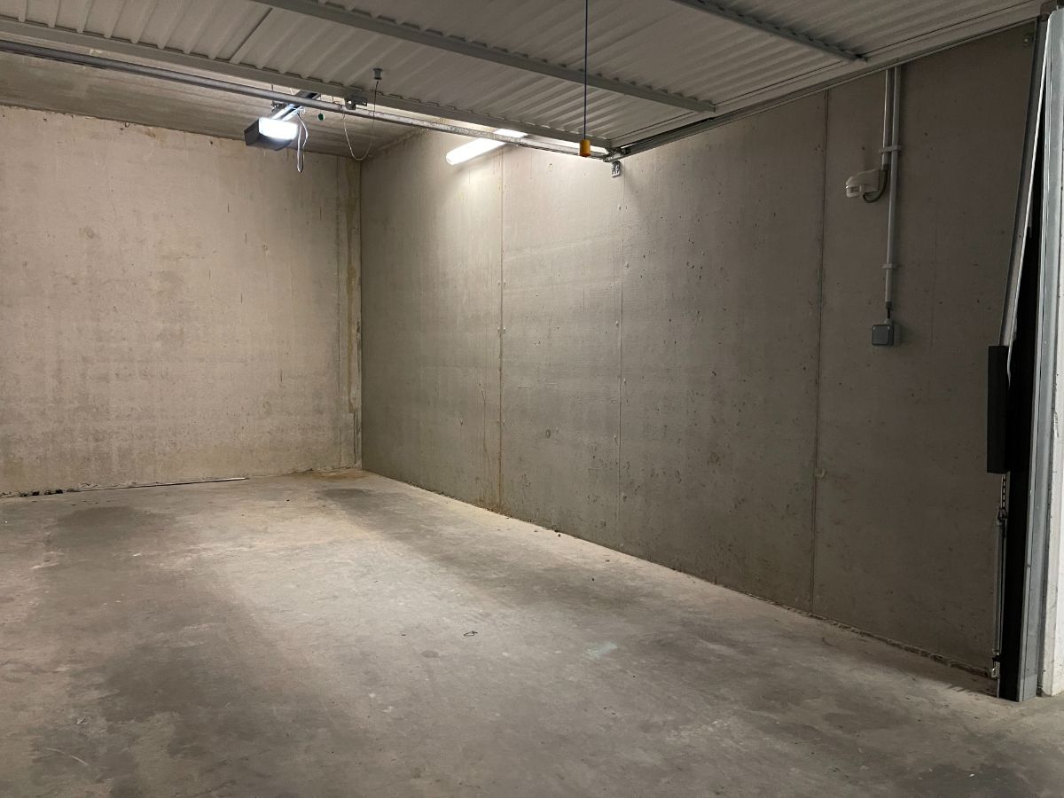 Garage te huur foto 3