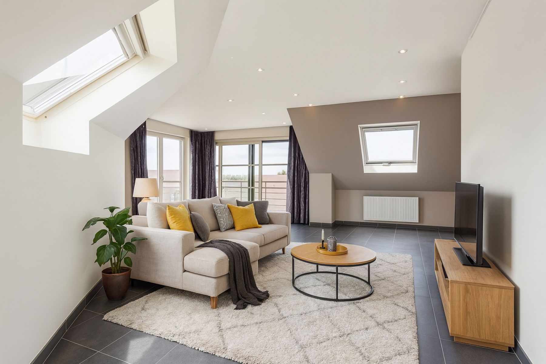 Ruim appartement te Aartrijke foto {{pictureIndex}}