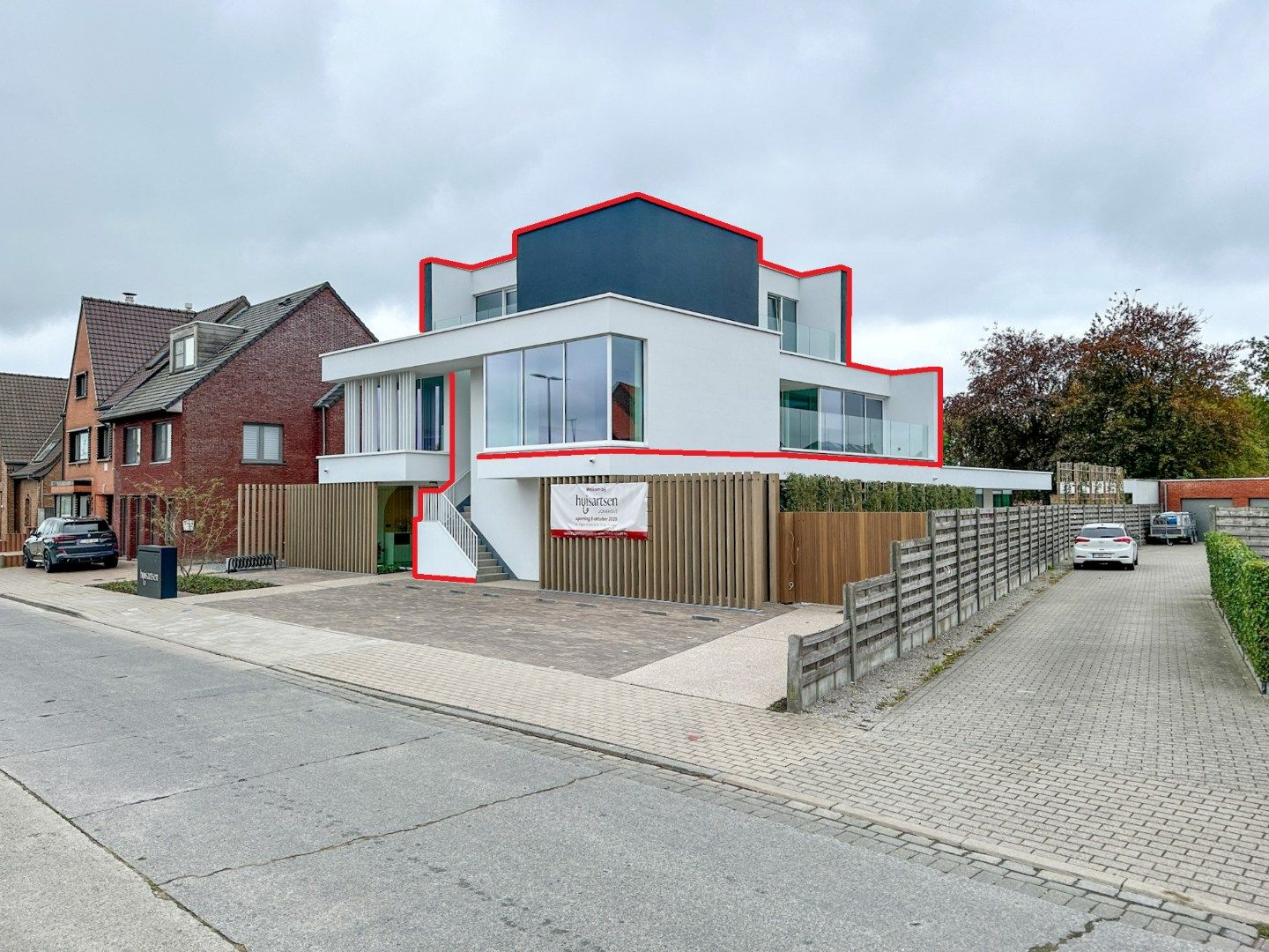 Energiezuinig nieuwbouw 2 slpk-appartement, instapklaar met topafwerking! Aartrijke foto {{pictureIndex}}