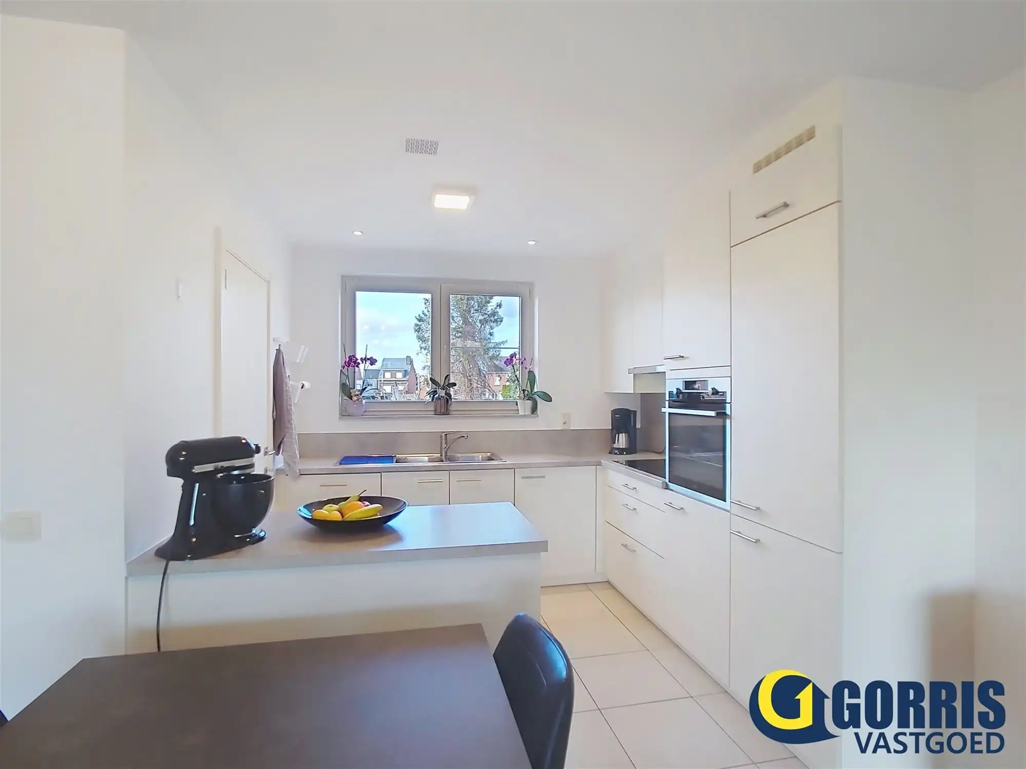 Verzorgd duplex-appartement met ruim terras foto 6