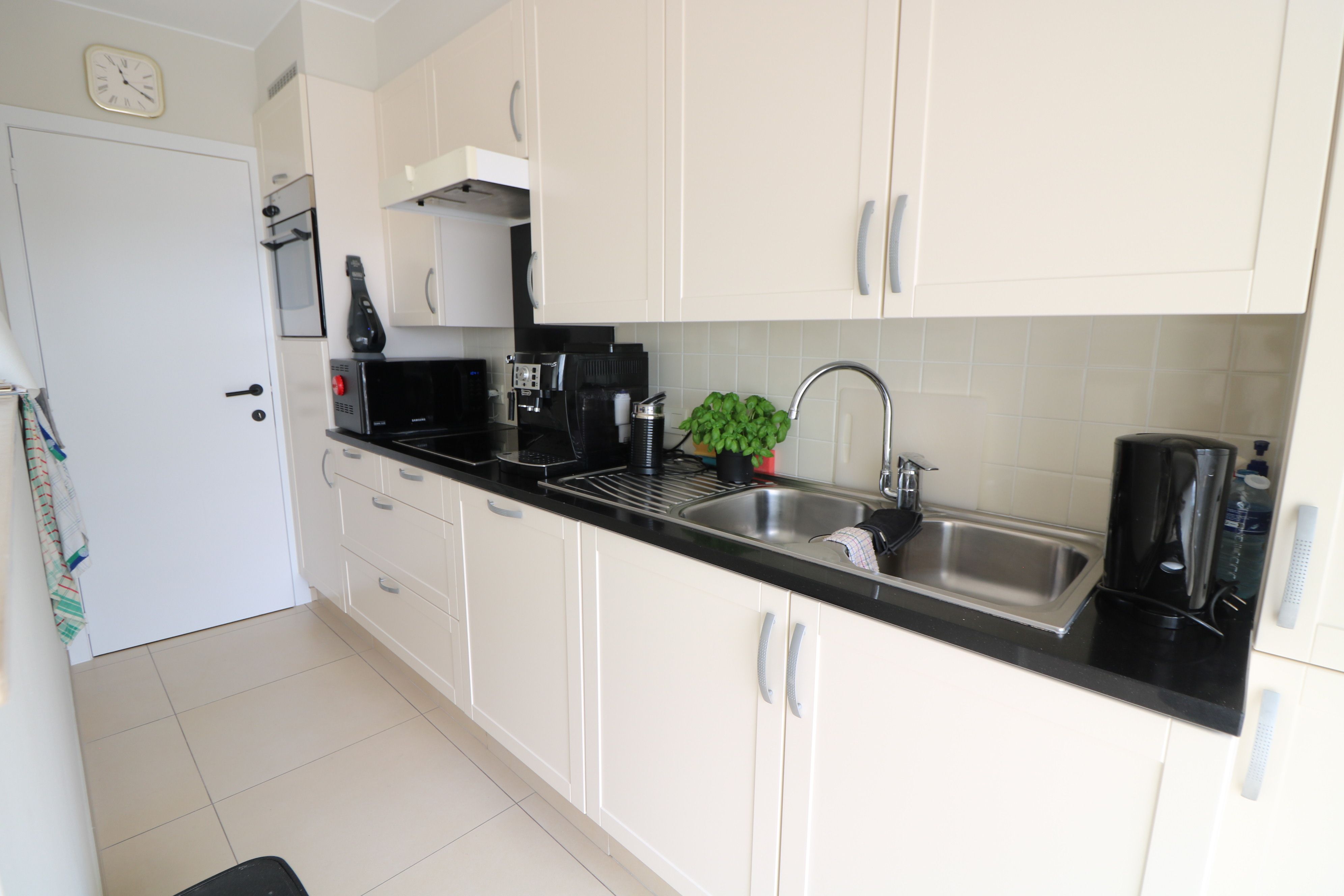 Instapklaar, lichtrijk 2-slaapkamerappartement  foto 3