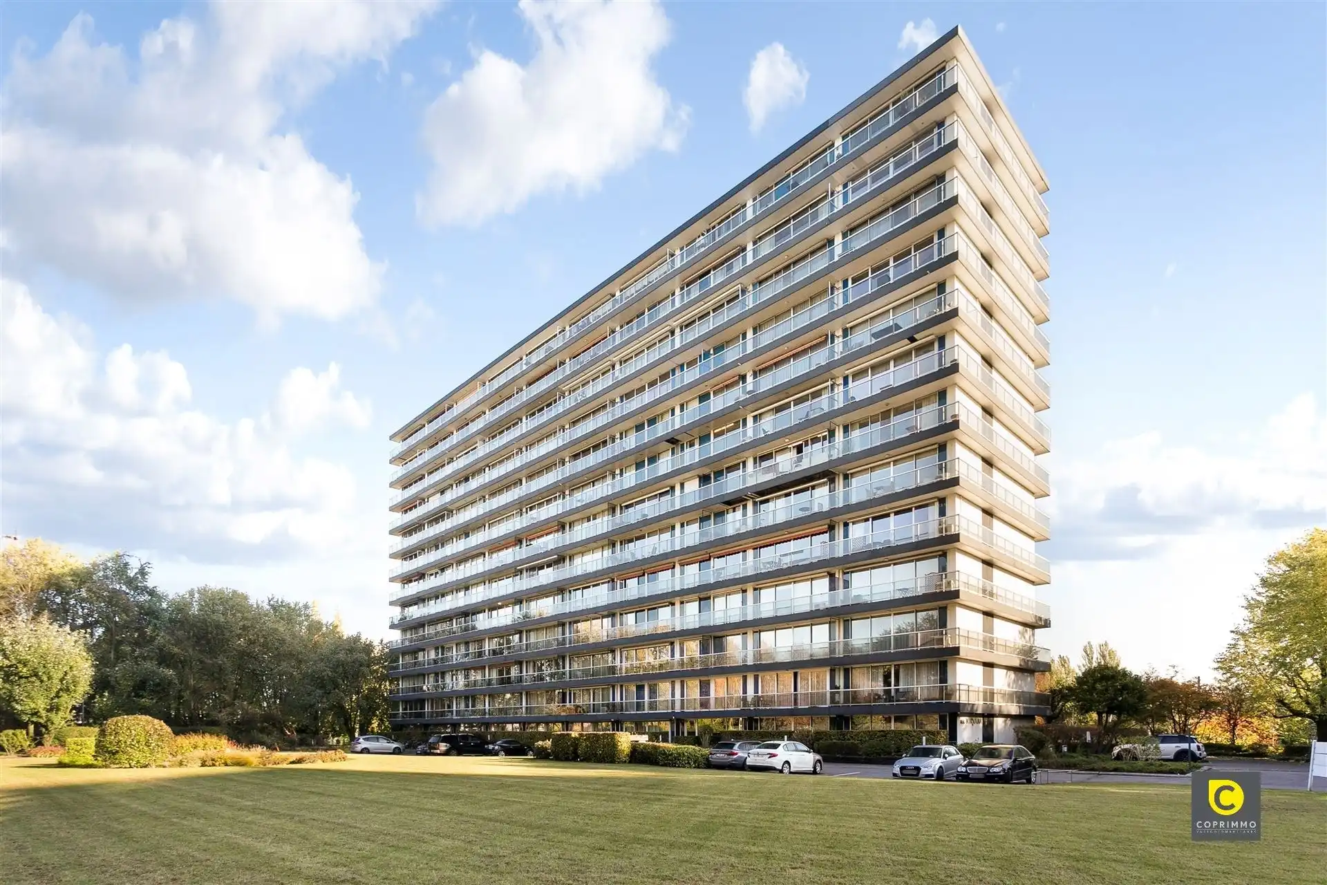 Ondergrondse garagebox + staanplaats foto 5