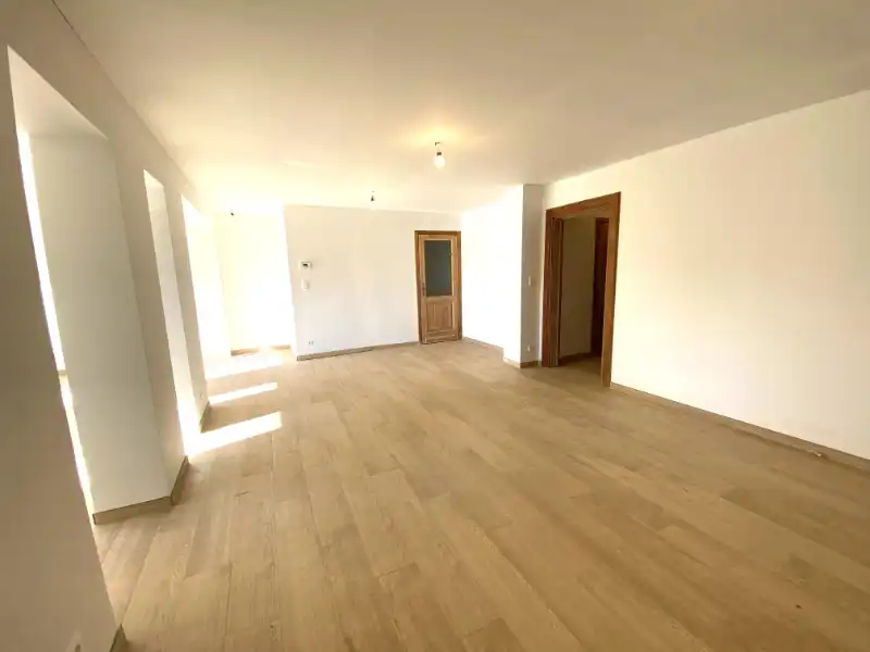 GROOT GV APPARTEMENT (+-117m²) (!!! reg. rechten van toepassing/GEEN BTW!!!)  +autostp + tuin en buitenberging foto 6