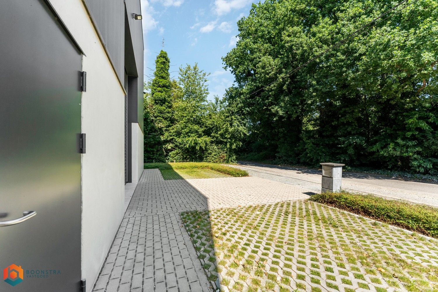 Prachtig magazijn van 146 m² foto 2