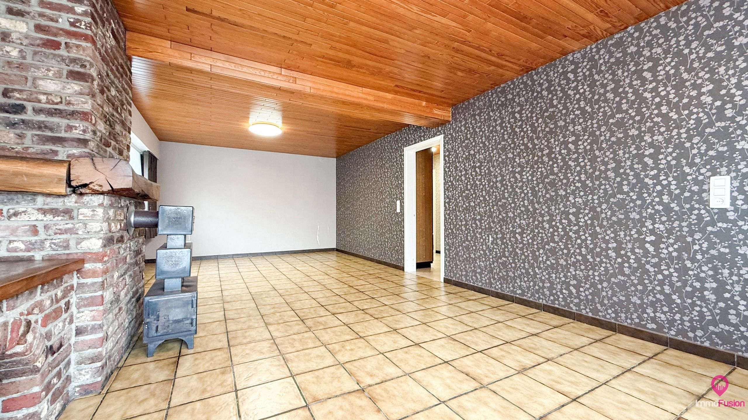 Ruime gezinswoning 4 slpks, grote kelder & werkplaats! foto 4