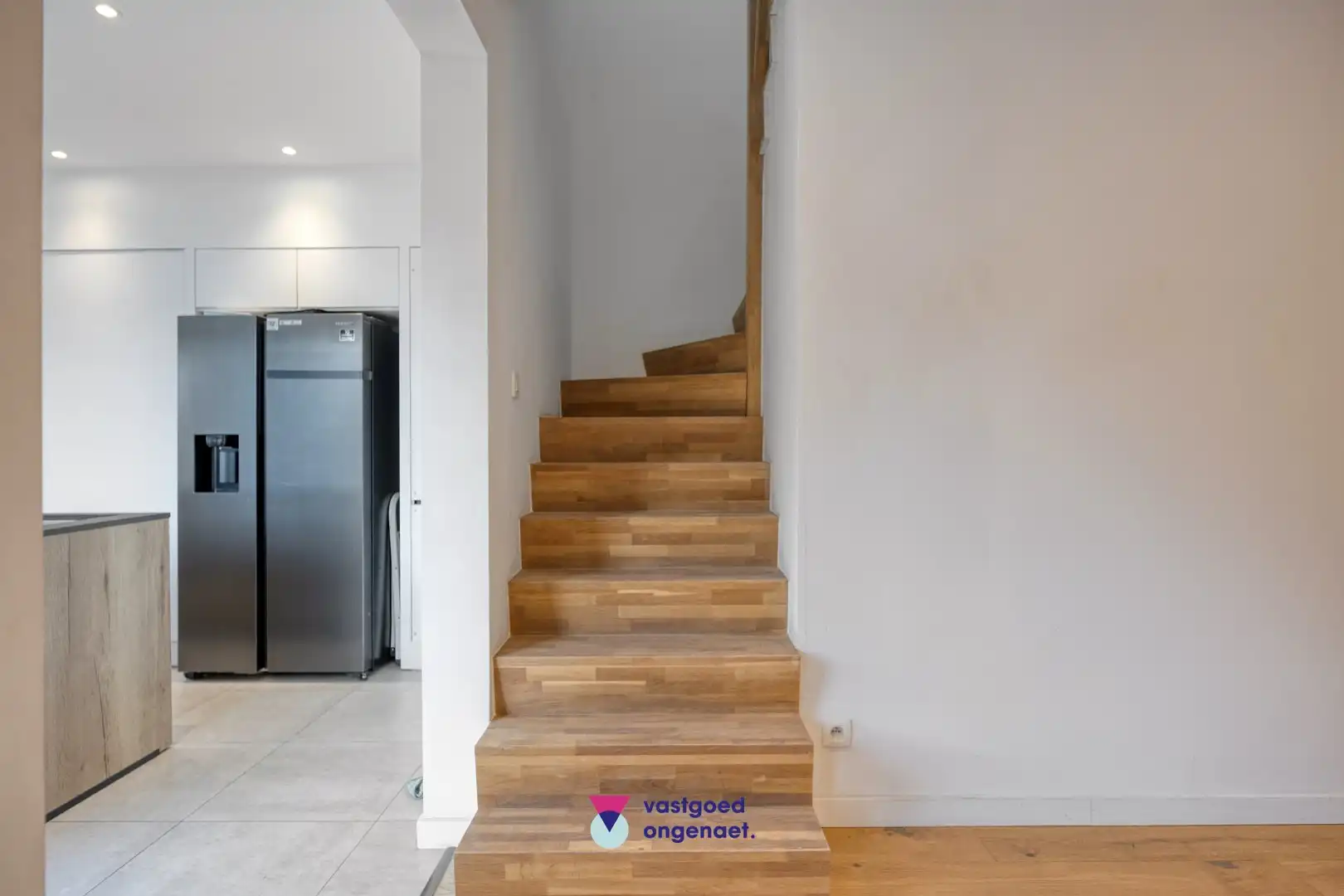 Instapklare, gerenoveerde open bebouwing op toplocatie in Oostakker foto 4