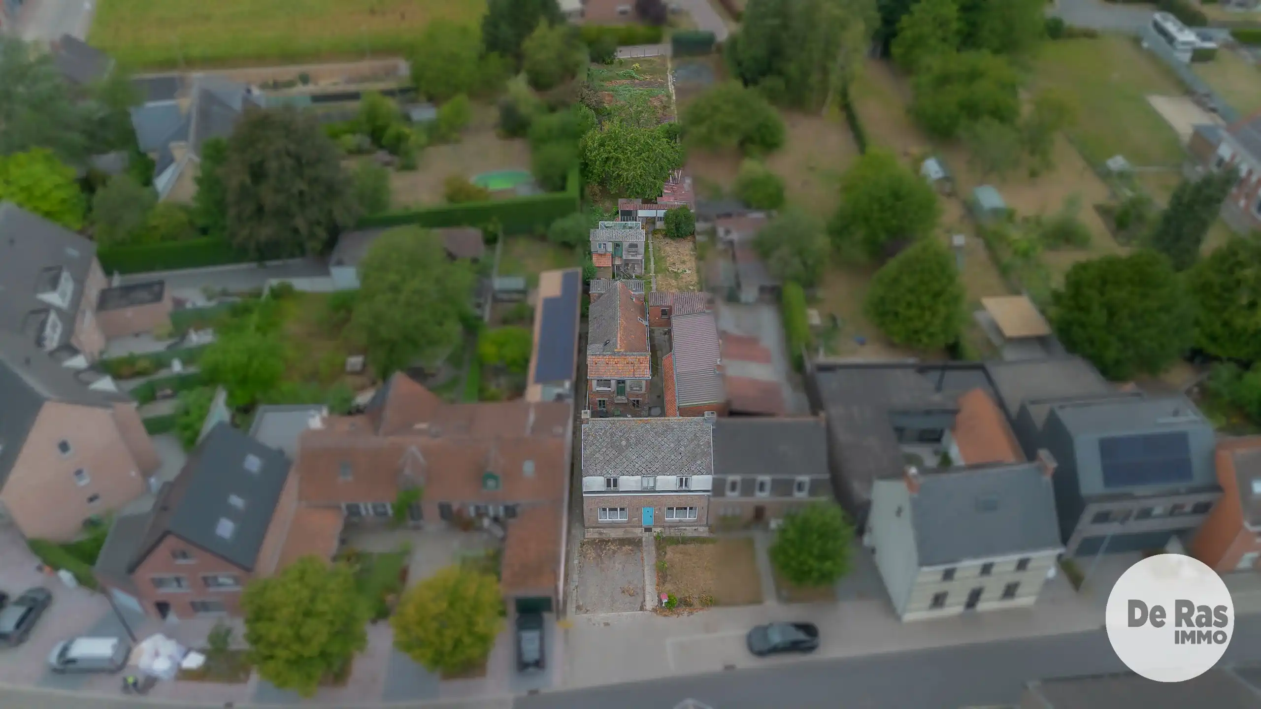 OOSTERZELE - Te renoveren woning met tal van mogelijkheden foto 2