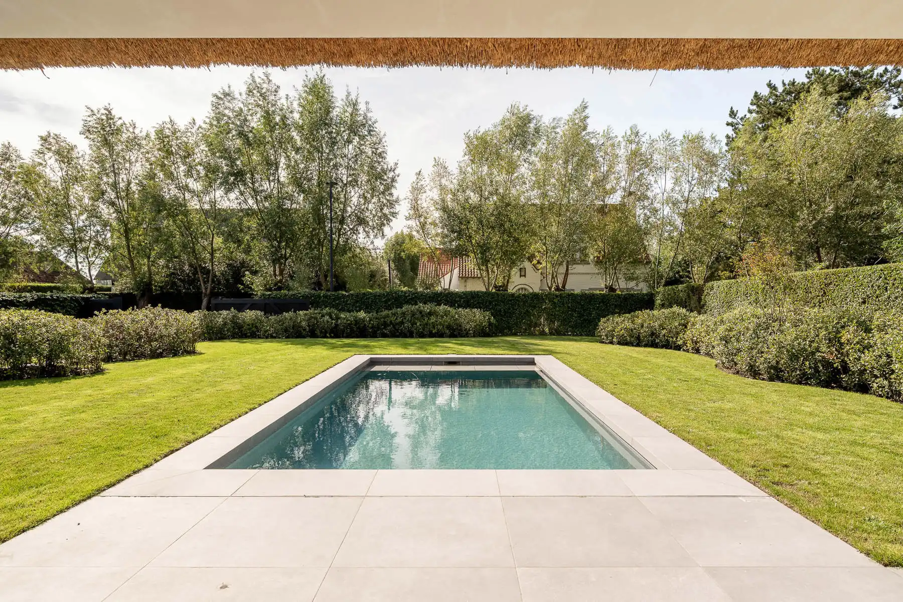 Ruime, volledig gerenoveerde villa aan de rand van het Zoute foto 46