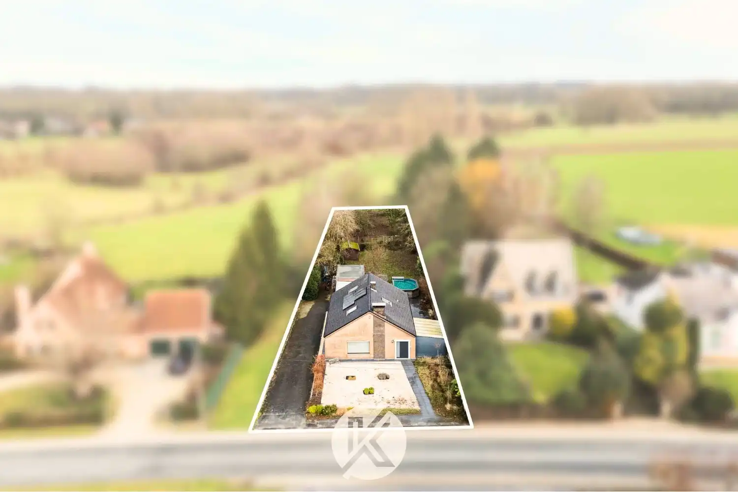 Ruime woning met uitzicht op omliggend landschap foto 15