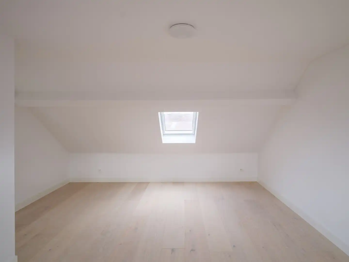 Gerenoveerd duplexappartement met twee slaapkamers in Gent foto 7