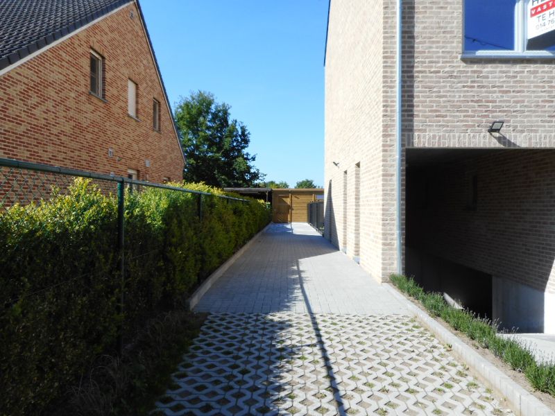 Instapklaar duplexappartement met 2 ruime slpks,  ruim terras (18m²), ondergrondse autostpl + kelder foto 22