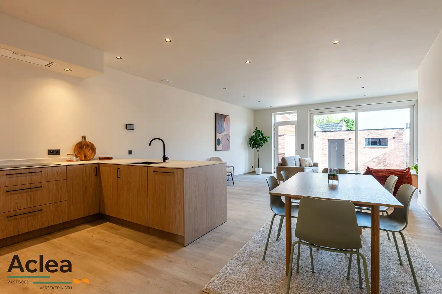 Ruime woning in het centrum van Kaprijke foto 14