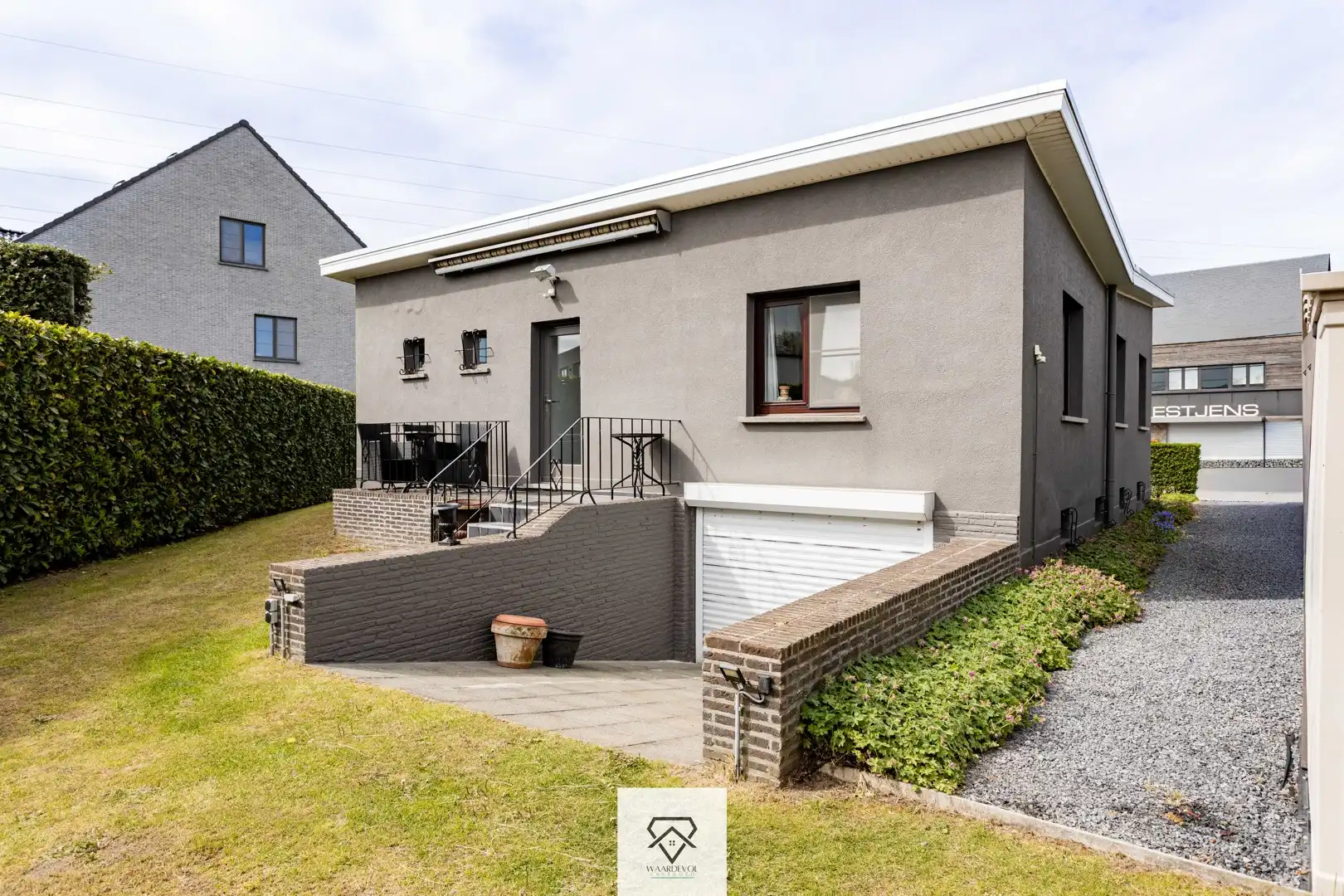 Uitstekend gelegen bungalow met ruimte en potentieel te Drongen foto 21