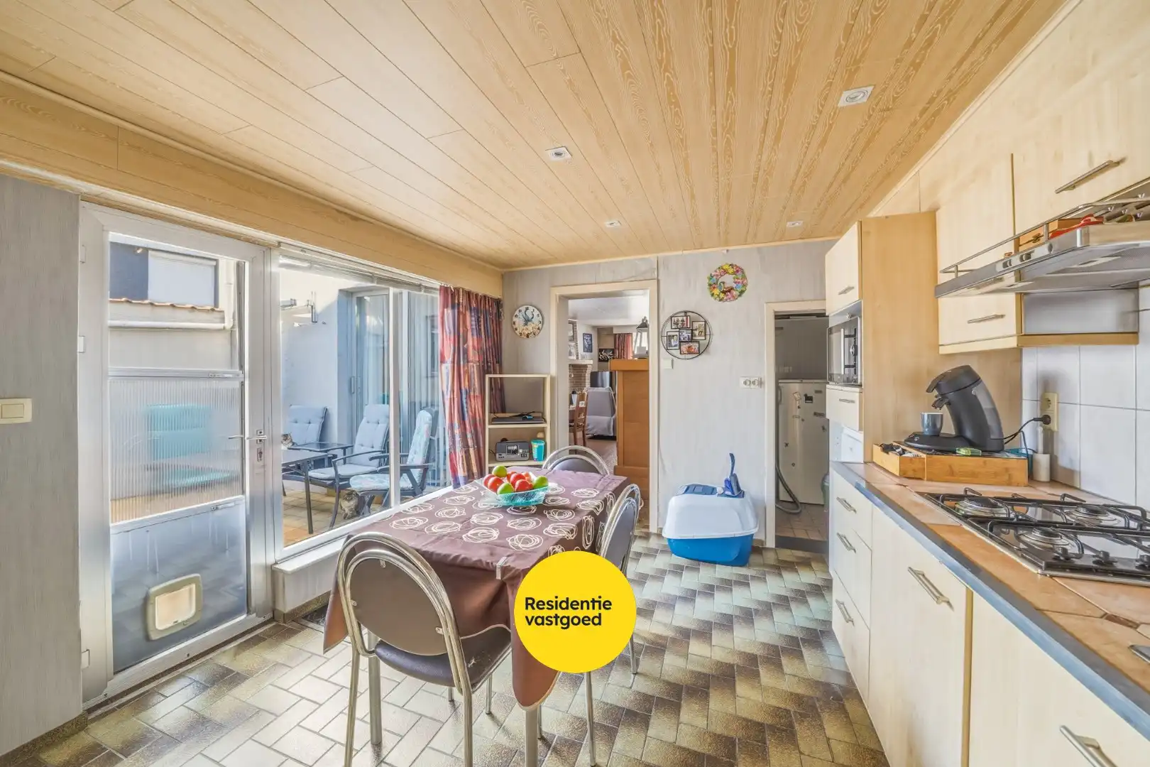 Op te frissen hoekwoning met garage in Bredene foto 9