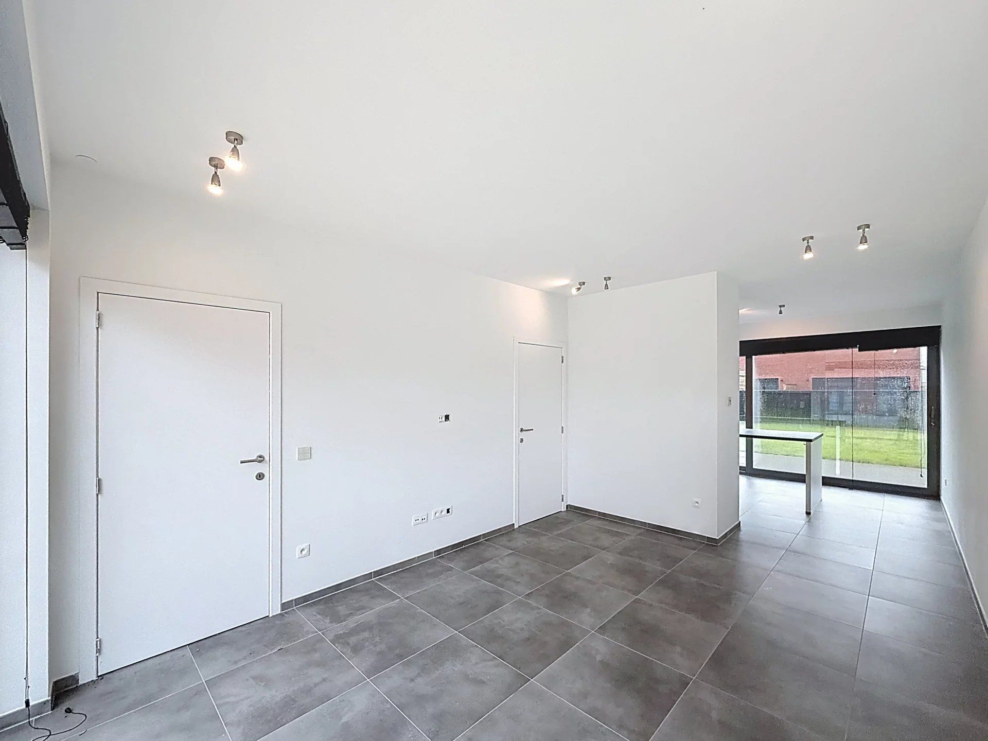 Energiezuinige woning met 3 slaapkamers en tuin. foto 2