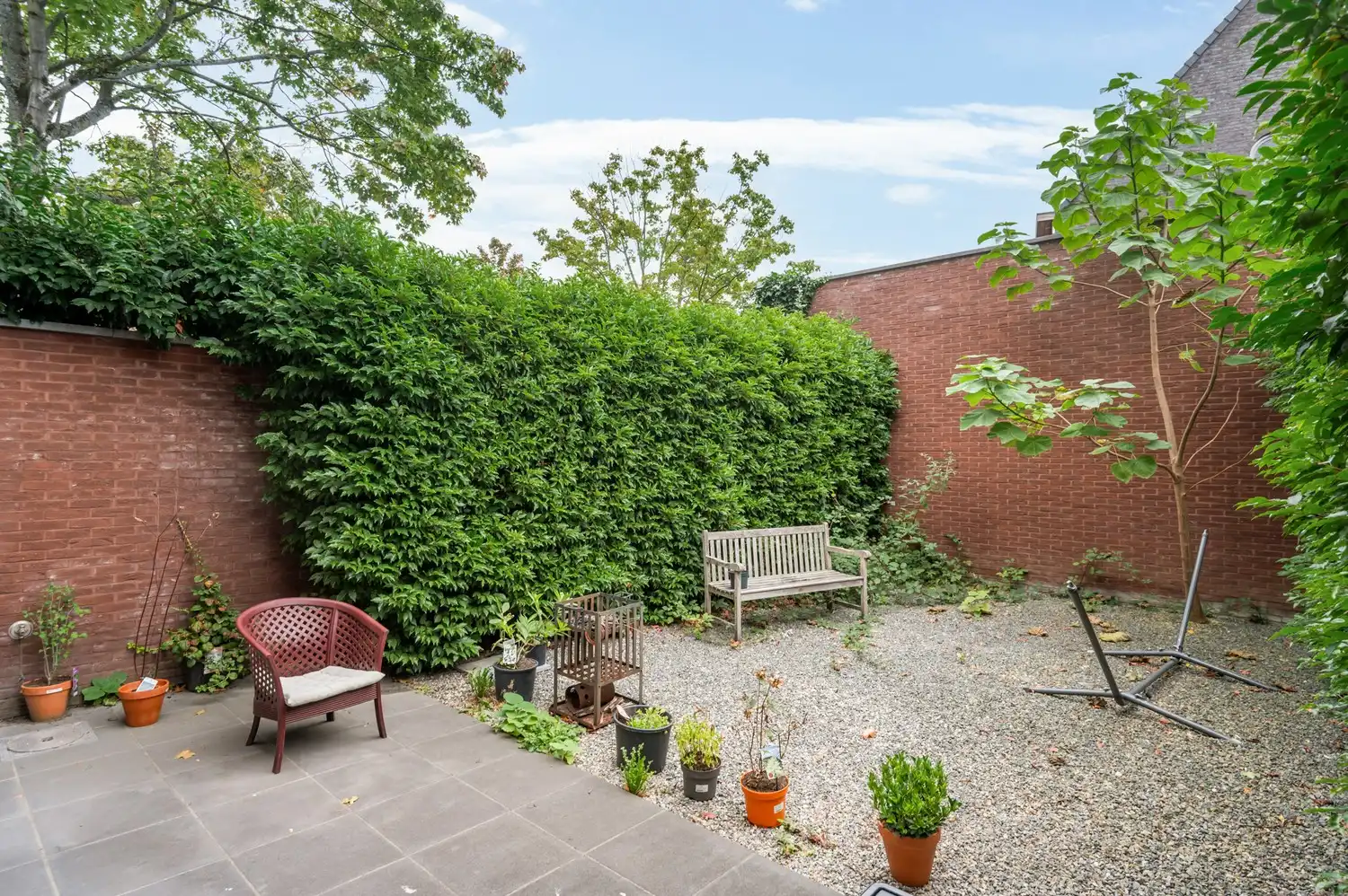 Gelijkvloers 2-slaapkamerappartement met tuin en garagebox foto 10