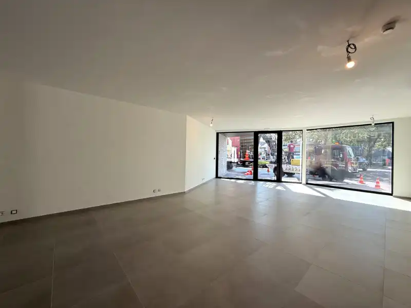 Commerciële handelsruimte van 115 m² op toplocatie (Dorpsplein) foto 5