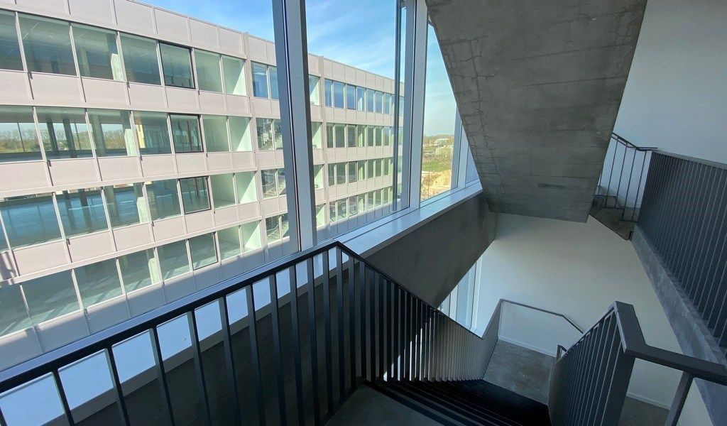 Nieuwbouw kantoren te huur aan The Loop in Gent foto 11