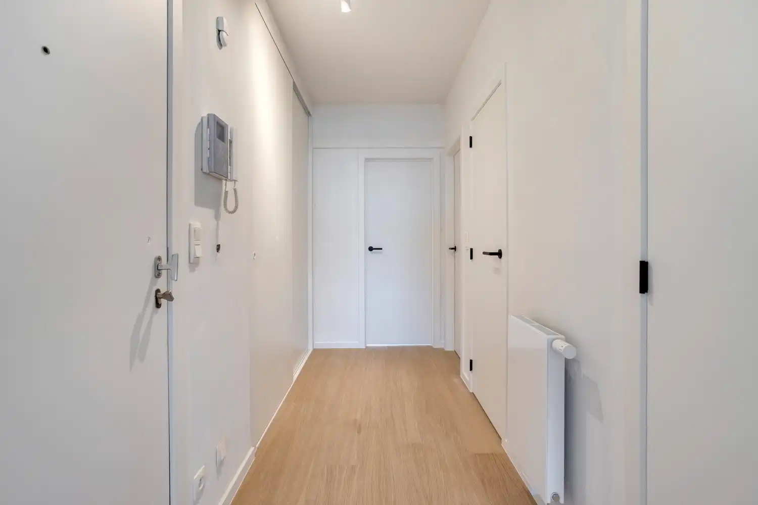 Hoogwaardig gerenoveerd 2 slaapkamer appartement nabij Citadelpark foto 5