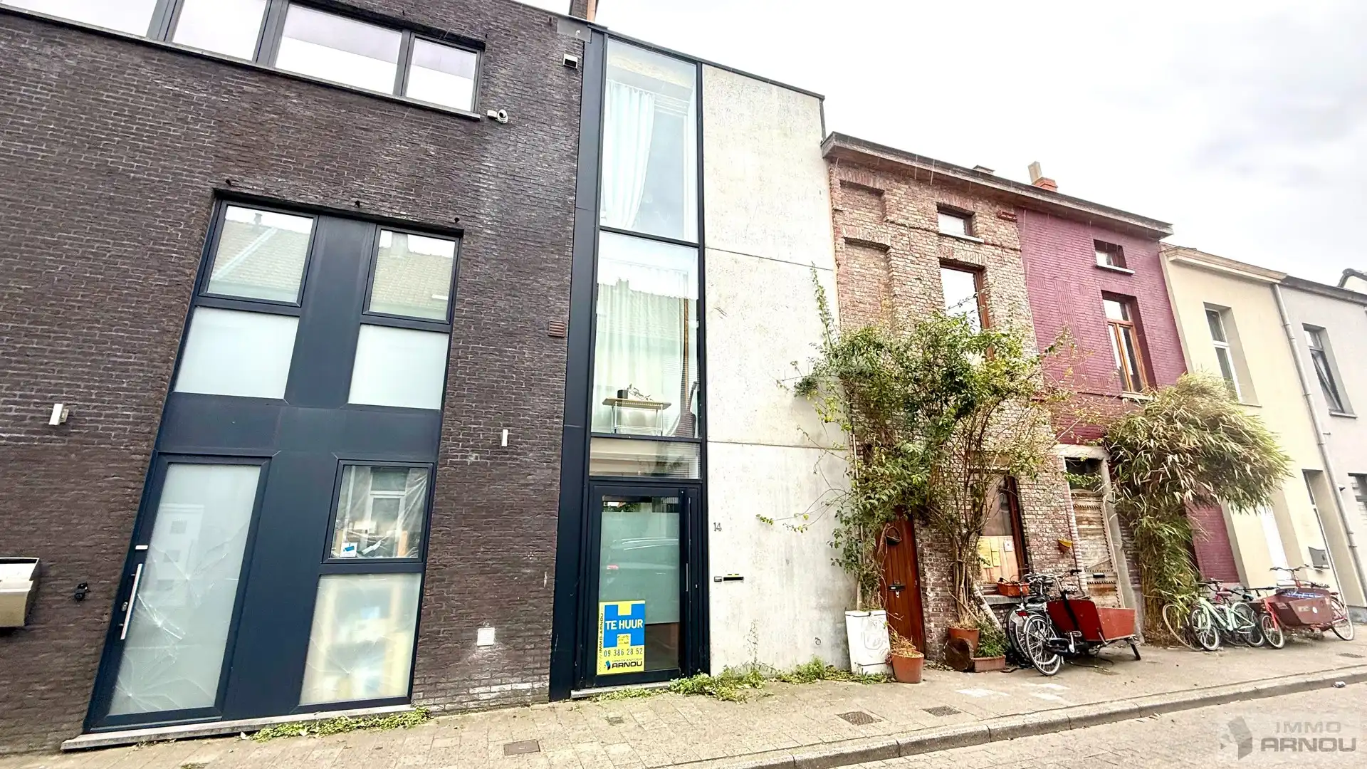 Moderne, energiezuinige woning in hartje Gent foto {{pictureIndex}}