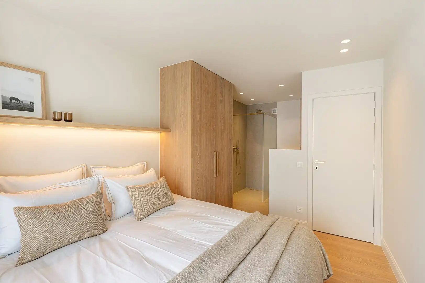 Gerenoveerd appartement met 3 slaapkamers en zijdelings zeezicht. foto 14