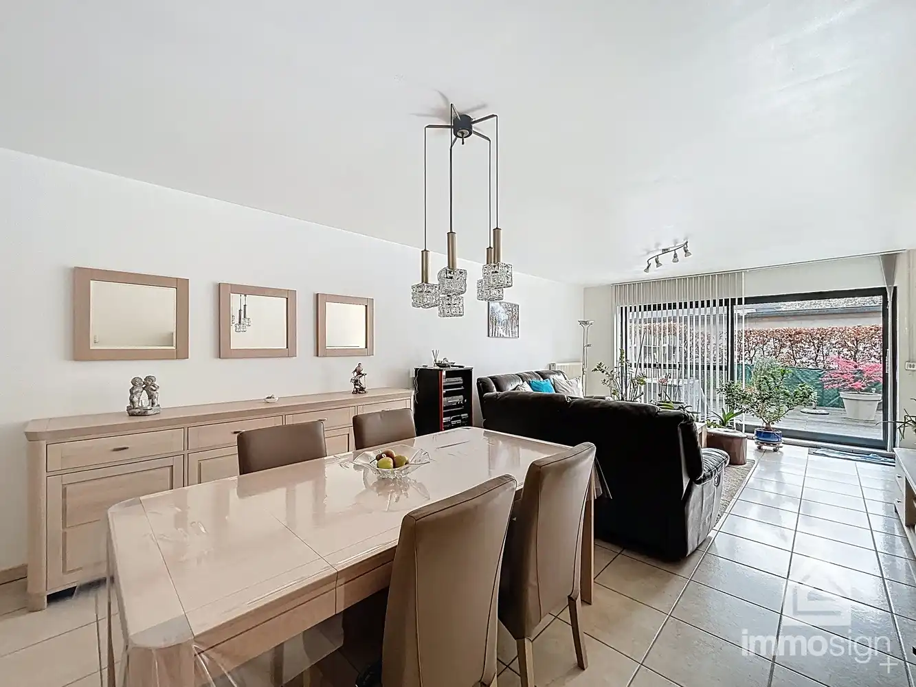 Mooi gelijkvloers appartement met 2 slaapkamers en ruim terras! foto 2