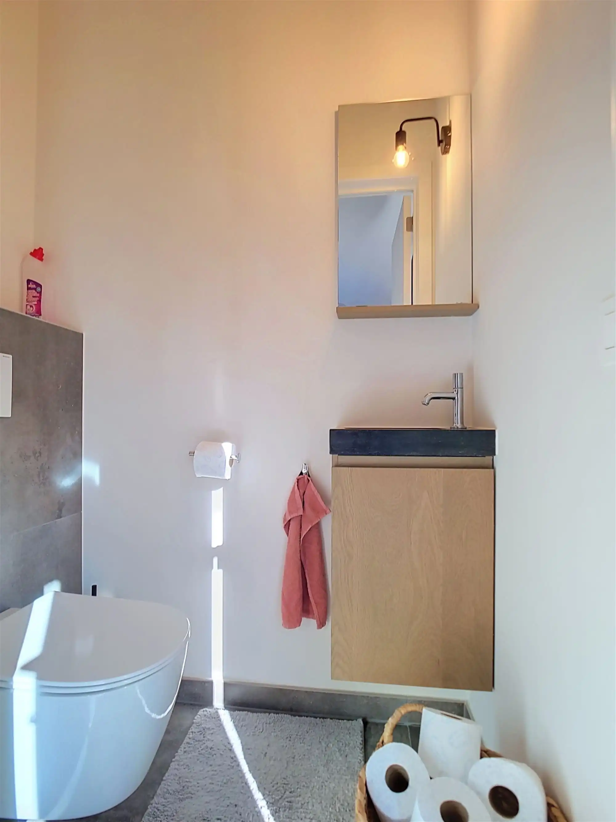 Ruim en lichtrijk duplexappartement in het centrum van Heist-op-den-Berg foto 8
