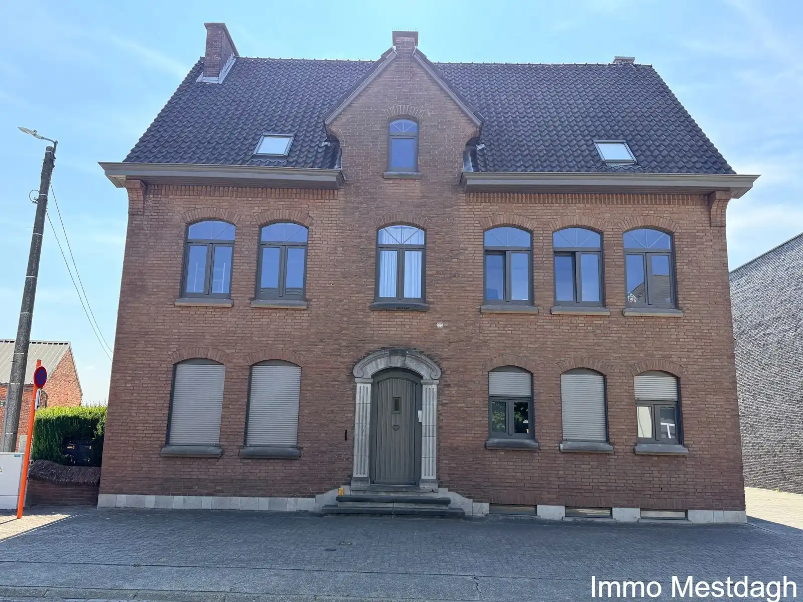 Prachtig gerenoveerd gelijkvloers appartement met terras en tuin in centrum Rummen foto 4
