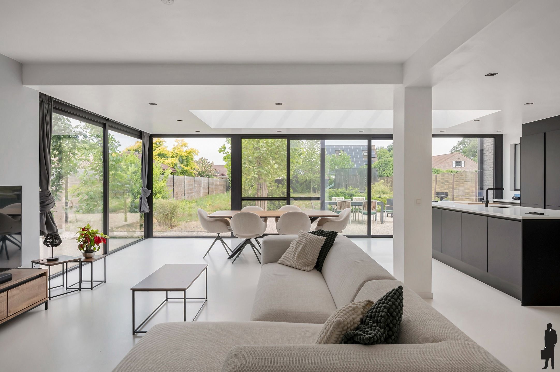 Instapklare woning in doodlopende straat! foto 4